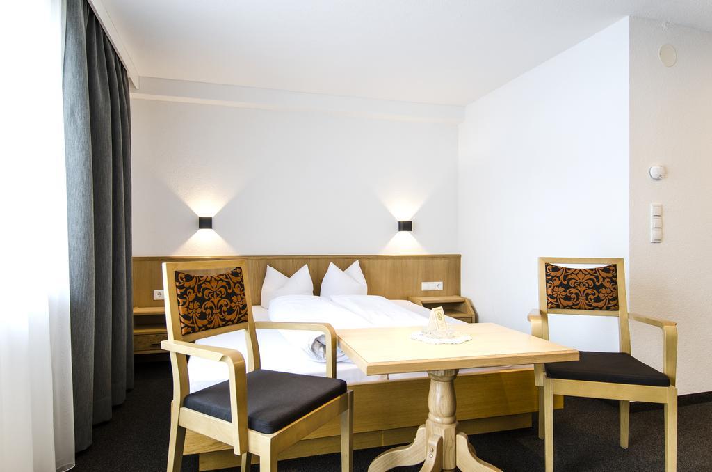 Hotel Garni Persutt Ischgl Exterior photo