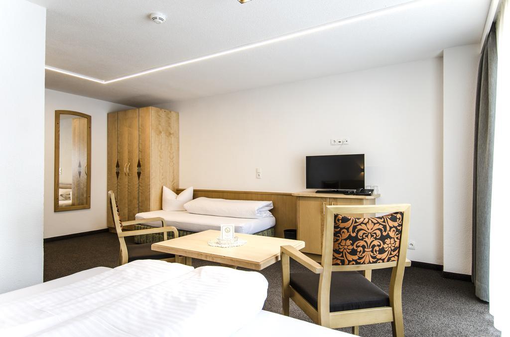 Hotel Garni Persutt Ischgl Exterior photo