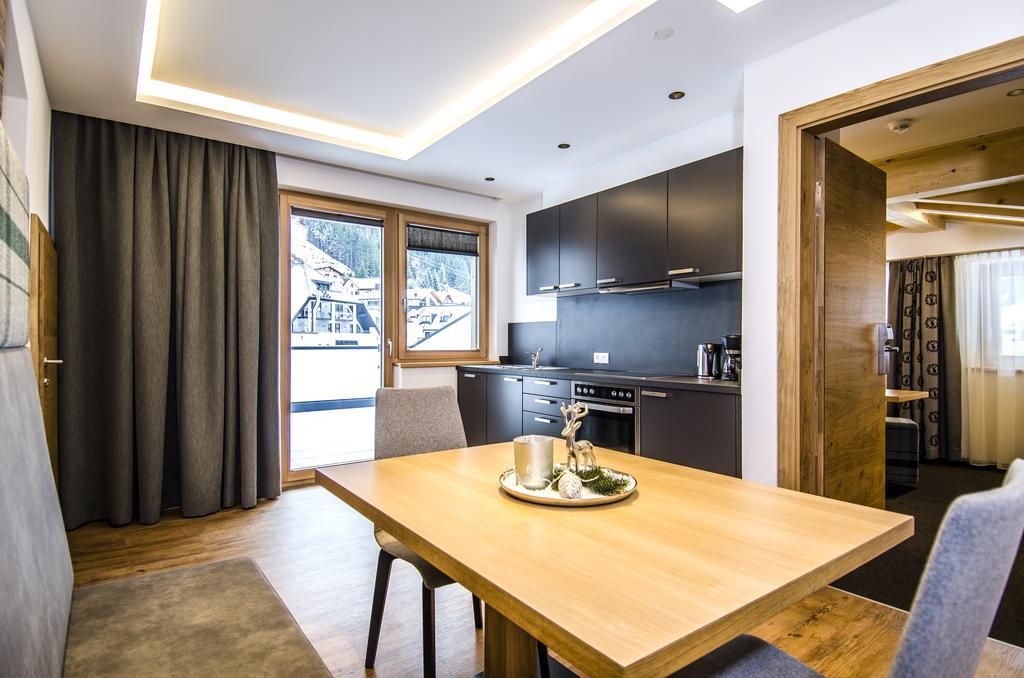 Hotel Garni Persutt Ischgl Exterior photo