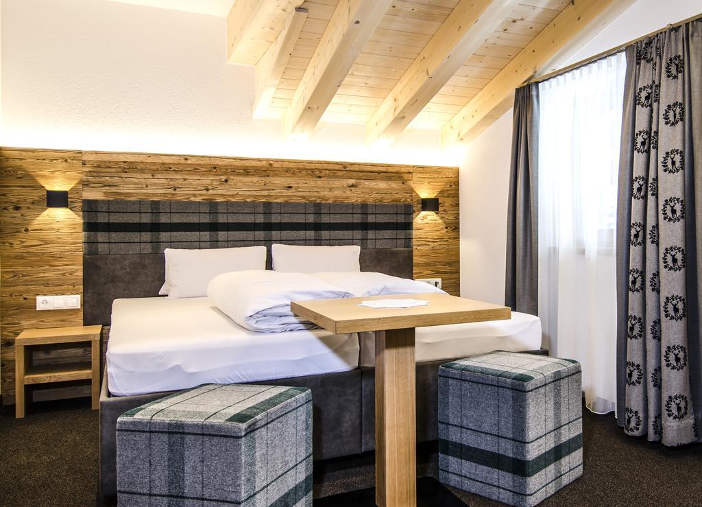 Hotel Garni Persutt Ischgl Exterior photo
