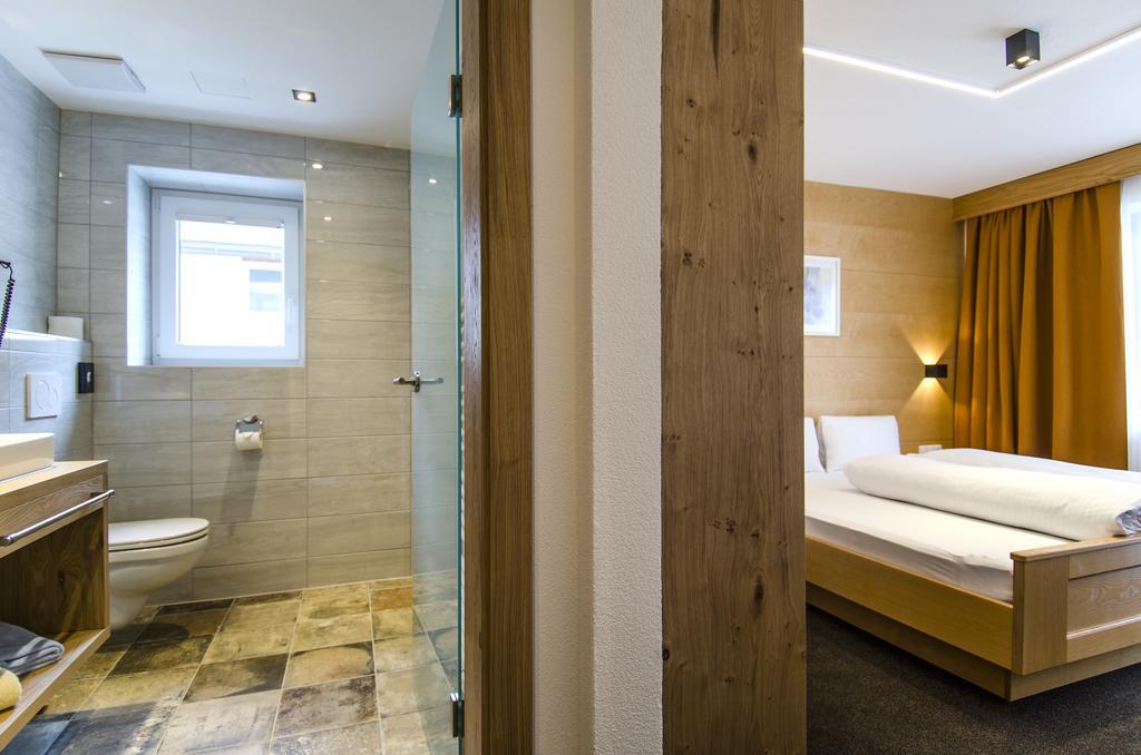 Hotel Garni Persutt Ischgl Exterior photo